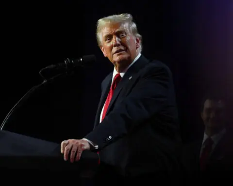 Trump readies to name 'fearless' conservative judges in second term