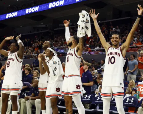 Flight carrying No. 11 Auburn basketball team grounded after scuffle between players