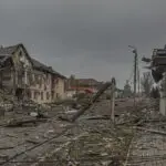 As Russian forces close in on Kurakhove, hundreds of residents remain in the front-line city