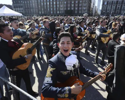 More than 1,000 mariachis belt out classics like 'Cielito Lindo' in a Mexico City plaza