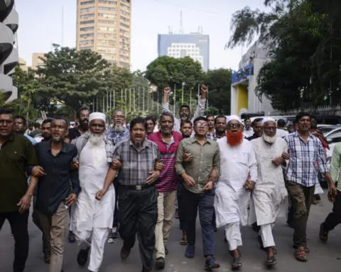 Rivals of ousted Bangladesh leader Sheikh Hasina foil her party's attempt to hold a rally