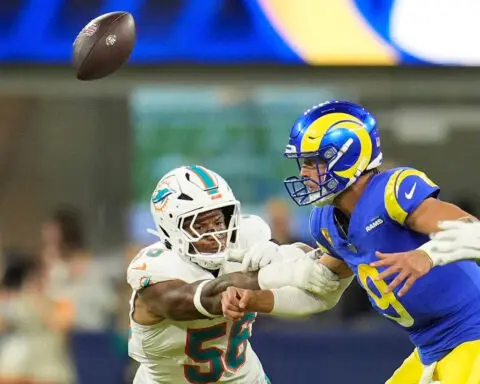 Miami Dolphins snap three-game skid with victory over the Los Angeles Rams