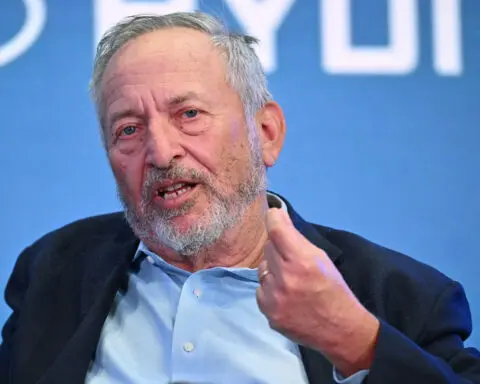 Larry Summers sounds the alarm bell on inflation — before Trump even takes office