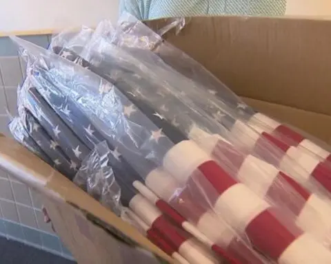 Colorado group raises money to get American flags in Jefferson County classrooms