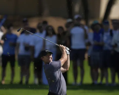 McIlroy one off the lead at World Tour Championship and in good shape to clinch Race to Dubai title