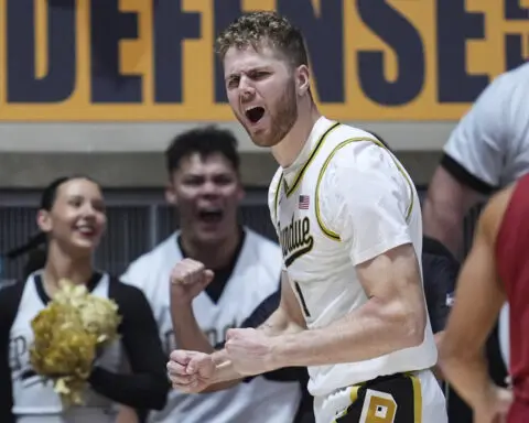 Trey Kaufman-Renn scores 26 points to lead No. 13 Purdue past No. 2 Alabama 87-78