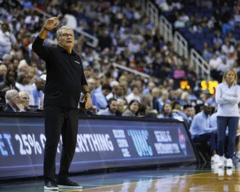 UConn's Geno Auriemma ties NCAA Division I record with 1,216th win as No. 2 Huskies top No. 14 UNC