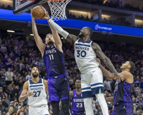 Sacramento's De'Aaron Fox drops franchise-record 60 points in Kings' OT loss to Timberwolves