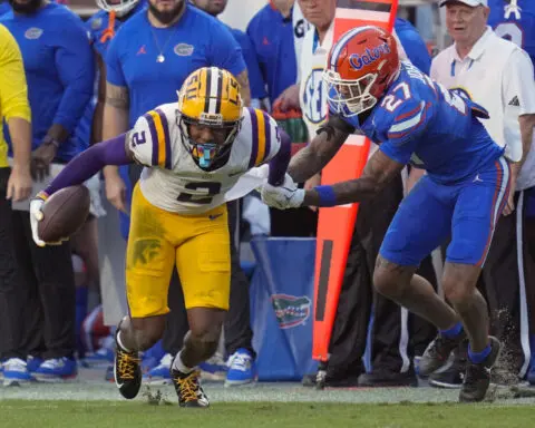 LSU coach Brian Kelly screams at one player and gets yelled at by another in loss at Florida