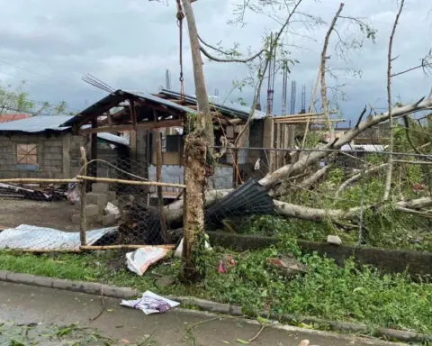 Super typhoon Man-Yi set to weaken as it barrels through Philippines