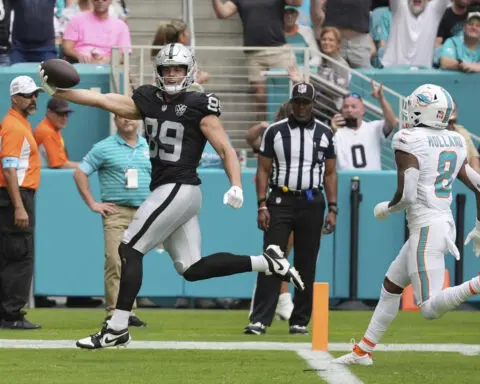 Raiders' Brock Bowers and other NFL players celebrate TDs with Trump-inspired dance moves