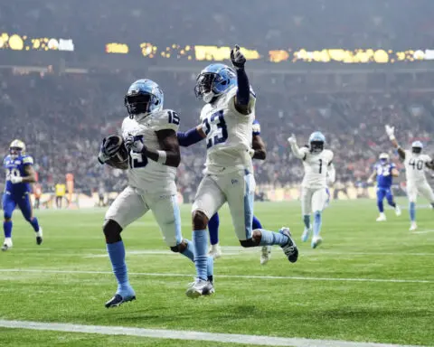 Backup QB Arbuckle leads Toronto past Winnipeg 41-24 for the Argonauts' 19th Grey Cup title