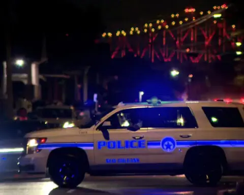 2 dead, 11 injured in New Orleans shootings