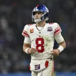 Giants bench QB Daniel Jones and will start Tommy DeVito vs. the Bucs, AP source says