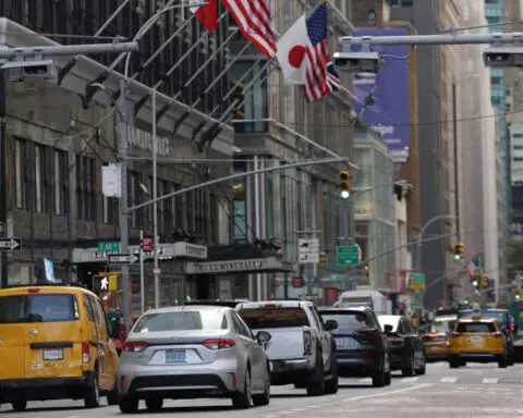 New York to impose $9 congestion fee in Manhattan starting Jan. 5