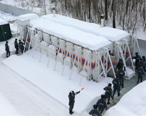 Russia starts making nuclear-resistant mobile bomb shelters