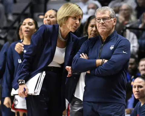 Geno Auriemma and Chris Dailey on the cusp of an NCAA record for victories at storied UConn