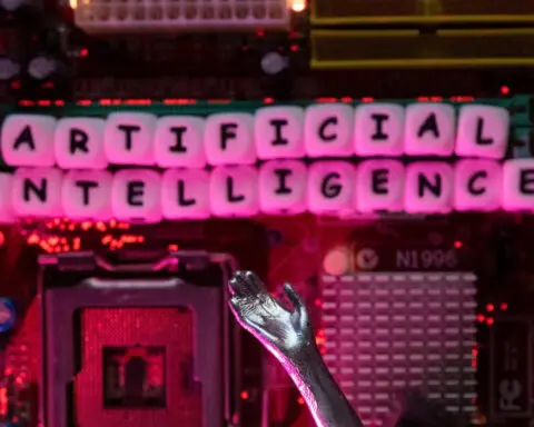 US government commission pushes Manhattan Project-style AI initiative