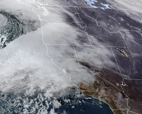 'Bomb cyclone' brings high winds and soaking rain to Northern California and Pacific Northwest