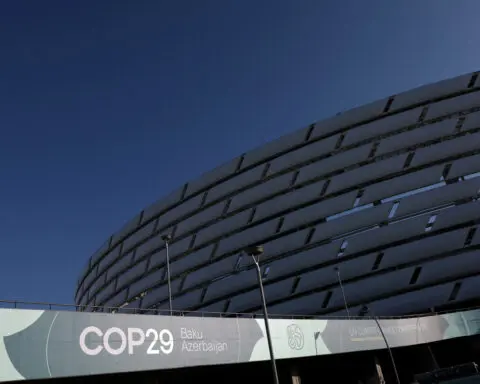 COP29 climate summit overruns as $250 billion draft deal stalls