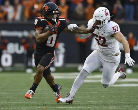 Oregon St. claims Pac-12 'title' and snaps a 5-game skid with 41-38 win over No. 25 Washington St.