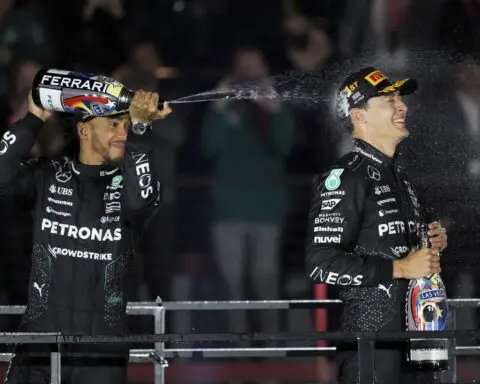 Russell and Hamilton give Mercedes a 1-2 finish in Las Vegas