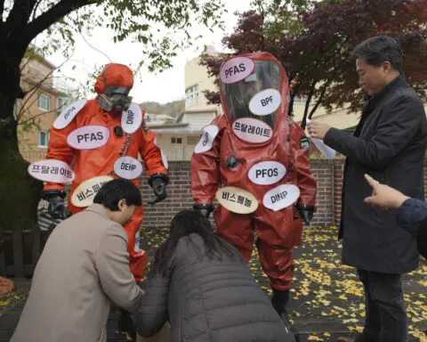 In South Korea, nations meet in final round to address global plastic crisis