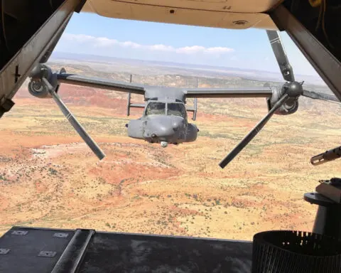 Osprey ferrying White House staff in New York grounded due to safety issue, witness reports flames