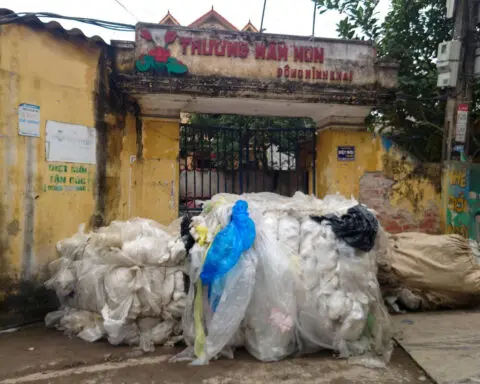 Top importer Vietnam struggles to recycle plastic waste