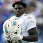 Traffic citations against Dolphins' Tyreek Hill dismissed after officers no-show at hearing