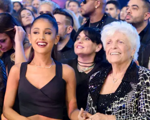 Ariana Grande flies to her hometown for one day just to see ‘Wicked’ with her grandma