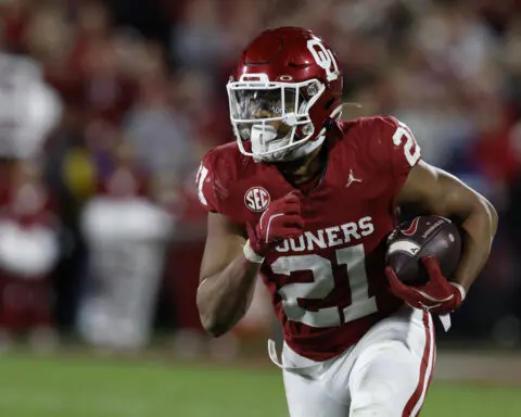 Oklahoma's throwback offensive approach against Alabama gets LSU's attention