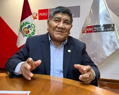 Peru's Congress removes energy and mines minister amid sector protests