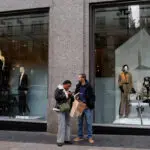 Some retailers in Spain see rise in clothing prices over holiday season