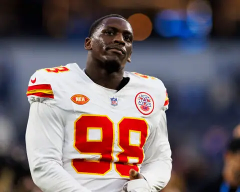 Kansas City Chiefs DT Tershawn Wharton catches child who fell headfirst from stands, invites him to next game