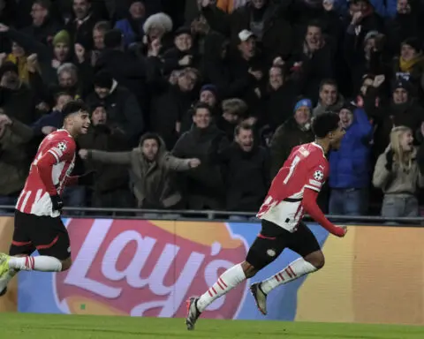 Late goals by US stars are a Champions League thanksgiving for PSV Eindhoven