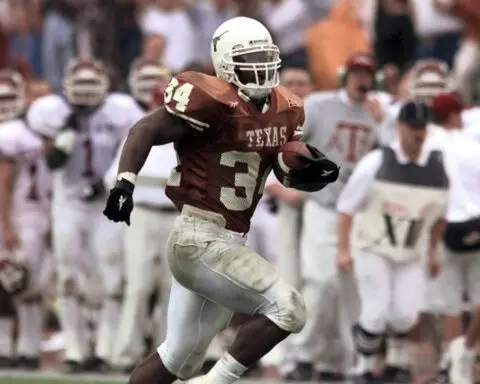 Missing ingredient: Horns and Aggies renew storied and bitter rivalry after more than a decade