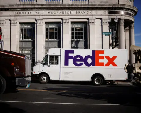 Weather permitting, UPS, FedEx poised for on-time US holiday gift deliveries