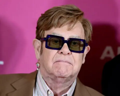 Elton John says he has lost his eyesight