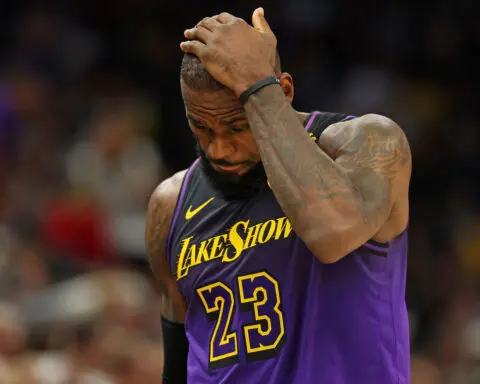 LeBron James barely keeps double-digit scoring streak alive as LA Lakers fall to Minnesota Timberwolves