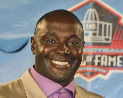 Sterling Sharpe and Mike Holmgren are picked as Hall of Fame finalists