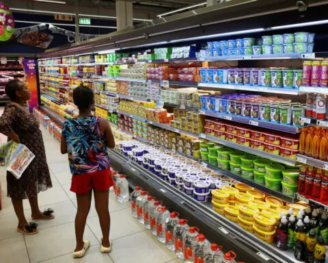 S.African consumer confidence drops, but signals strong festive season