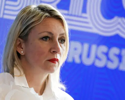 Russia strongly backs Syrian leadership, says rebels are getting outside help