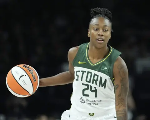 Loyd requests trade from Seattle after investigation into Storm shows no bullying, AP Source says