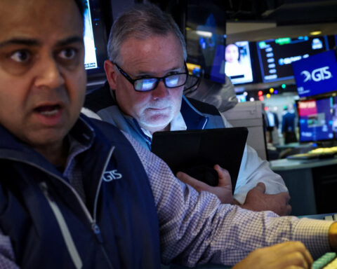 Long bond yields defused ahead of payrolls, France rallies