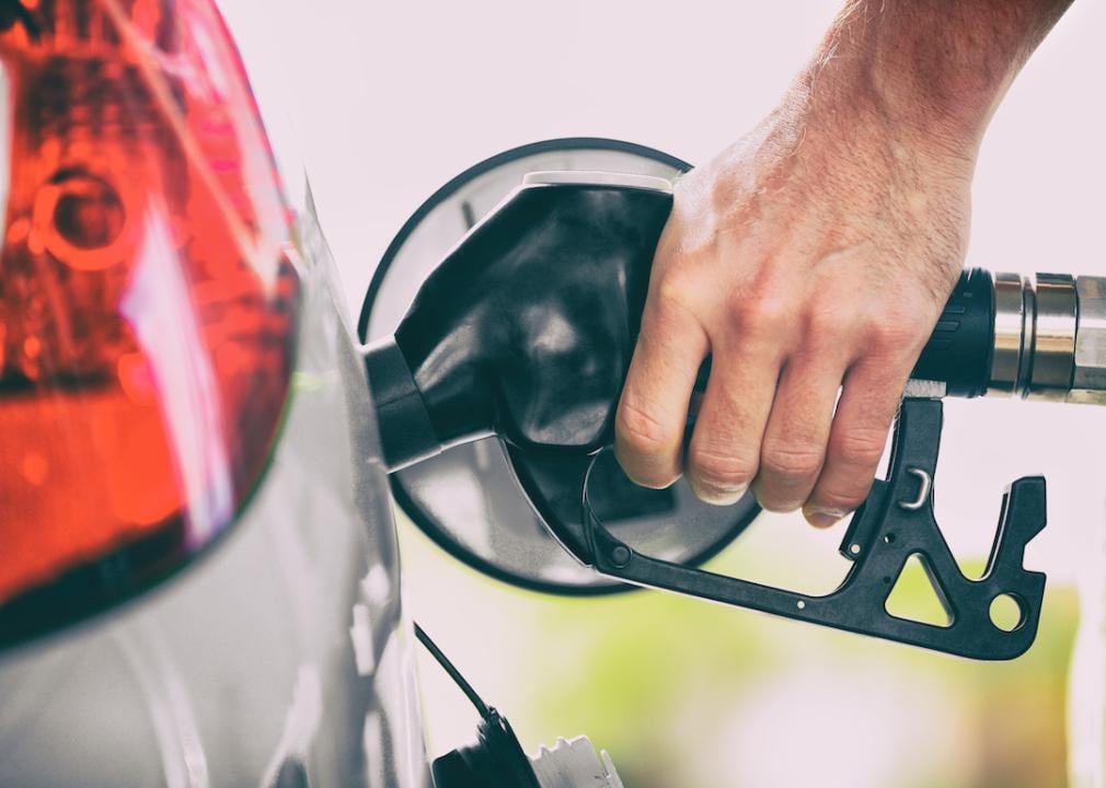 How gas prices have changed in California in the last week