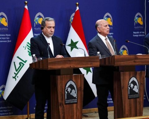 Iraq considers Syria intervention as rebels advance