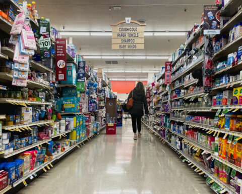 Kroger's $25-billion deal for grocery rival Albertsons blocked by US courts