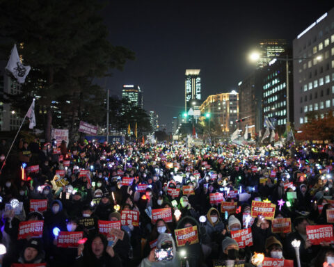 South Korea police try to raid Yoon's office over martial law