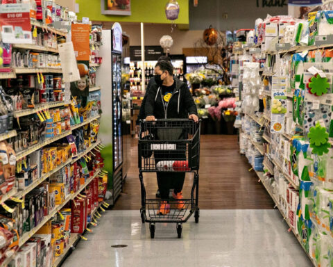 Albertsons calls off merger and sues Kroger